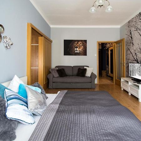 Main Prague Square Apartments Sauna And Fireplace Экстерьер фото