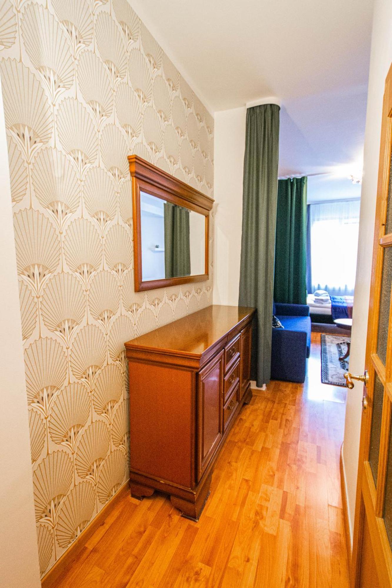 Main Prague Square Apartments Sauna And Fireplace Экстерьер фото
