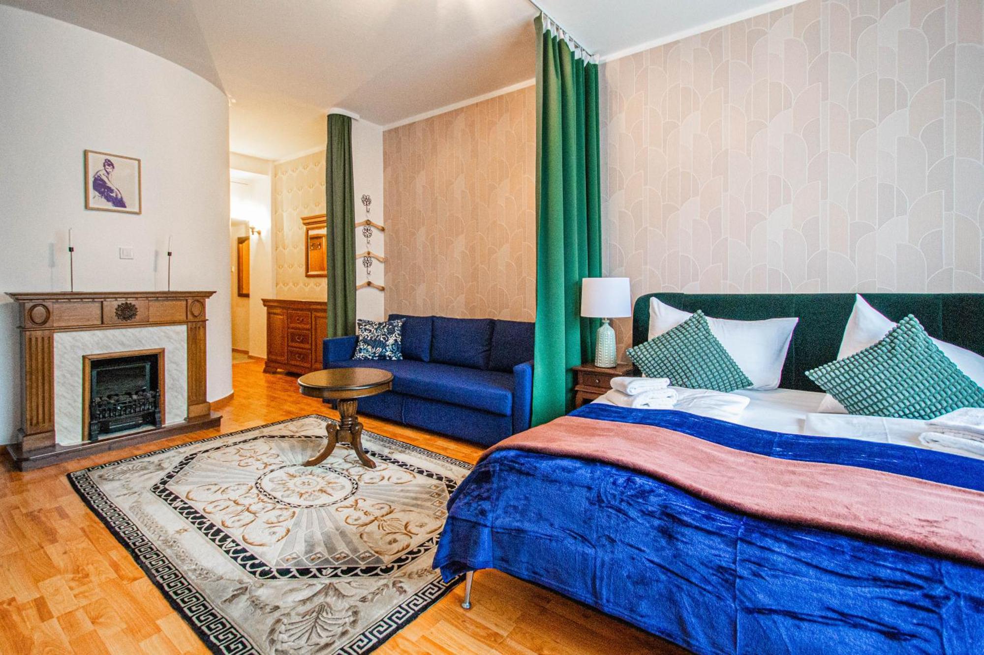 Main Prague Square Apartments Sauna And Fireplace Экстерьер фото