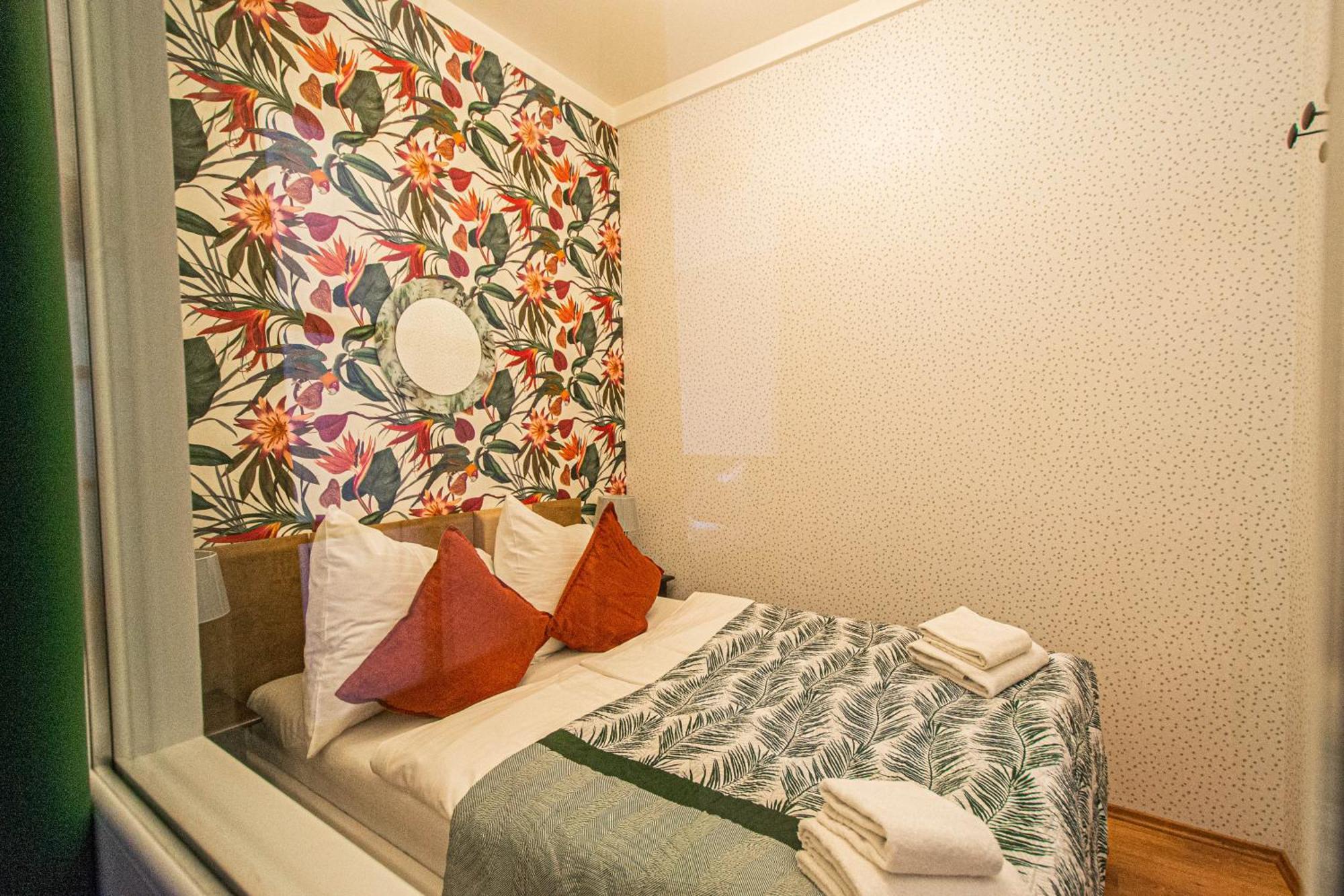 Main Prague Square Apartments Sauna And Fireplace Экстерьер фото